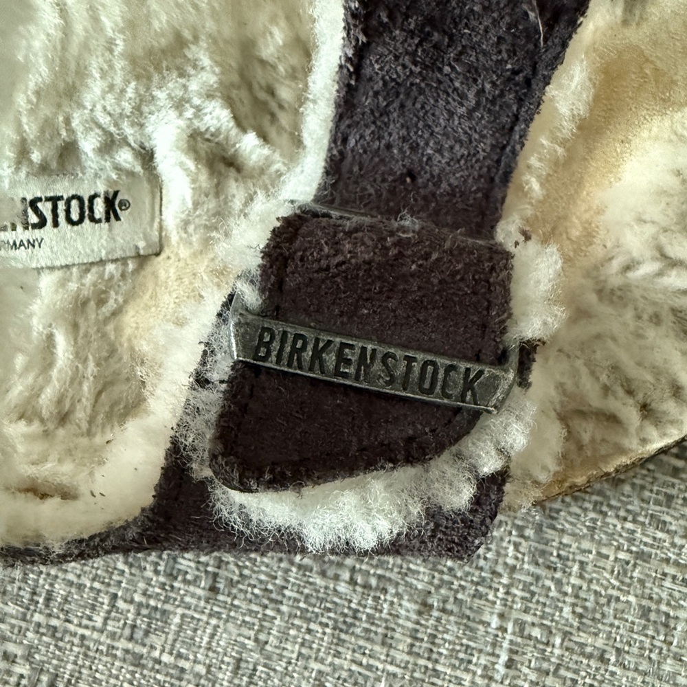 Birkenstock Arizona Shearling Size 40 - 9-9.5 US Dark Brown Shearling Sandals. - Picture 8 of 8